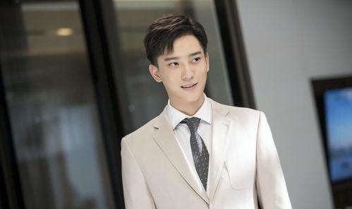 华视娱乐赵毅个人资料,影视界多面手，才华横溢的幕后推手