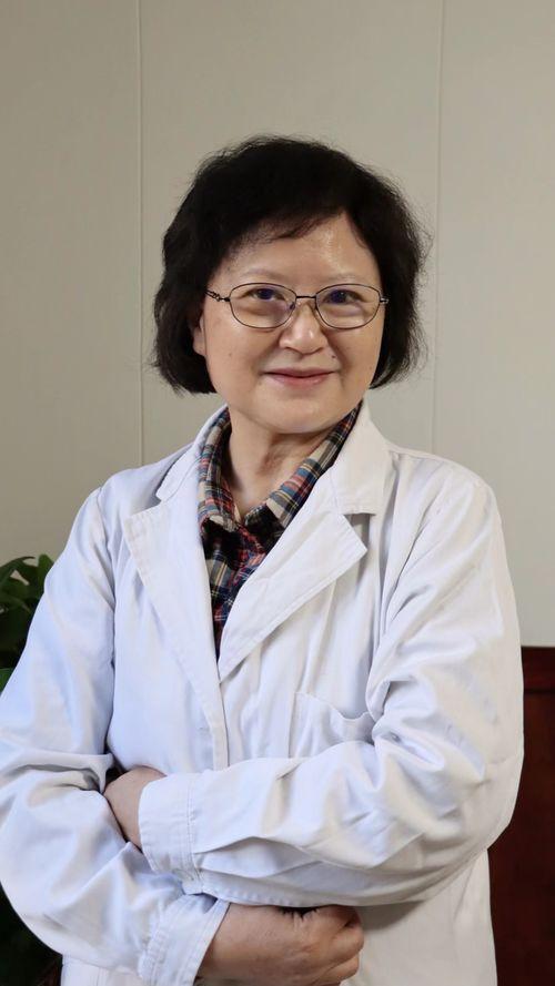 演员吴小梅,光影交织下的演艺人生