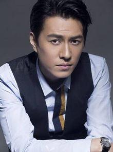 戚迹的家庭背景,出身名门，传承家族荣耀的演艺之路